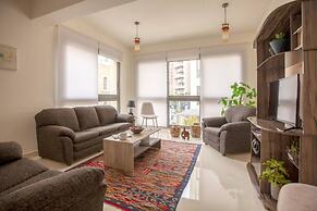 Sioufi - 2-BR Apartment With a Balcony