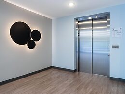 ECHO Suites Extended Stay by Wyndham Springfield Airport PLZ