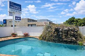 Cooks Endeavour Motor Inn