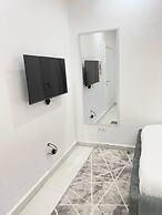 Tour addicted homes