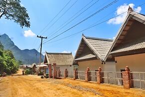 Dokchampa River View Villa