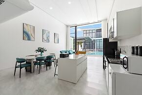 Unique Townhouse Pool Slide Access