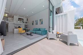 Unique Townhouse Pool Slide Access