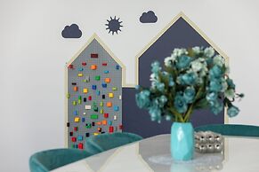 Unique Townhouse Pool Slide Access