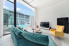 Unique Townhouse Pool Slide Access