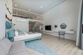 Unique Townhouse Pool Slide Access