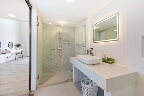 Unique Townhouse Pool Slide Access