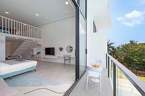 Unique Townhouse Pool Slide Access