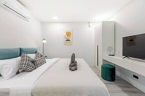 Unique Townhouse Pool Slide Access