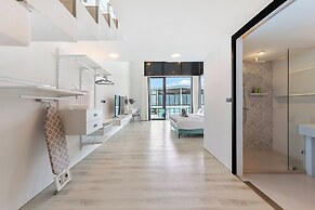 Unique Townhouse Pool Slide Access