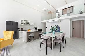 Unique Townhouse Pool Slide Access