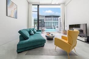 Unique Townhouse Pool Slide Access