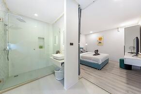 Unique Townhouse Pool Slide Access