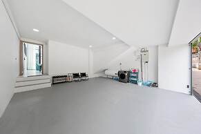 Unique Townhouse Pool Slide Access