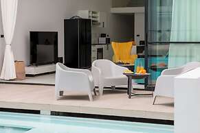 Unique Townhouse Pool Slide Access