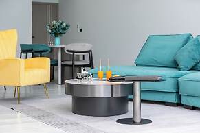 Unique Townhouse Pool Slide Access