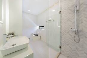 Unique Townhouse Pool Slide Access