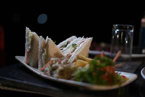 DALLAS EXPRESS HOTEL