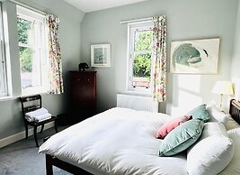 Dungora House