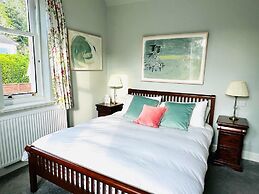 Dungora House