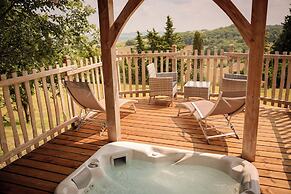 Domaine de Pech et Lafon. Cabanes avec SPA privatif
