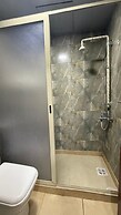 Weekend Hotel