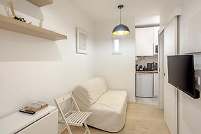 Downtown Modern Apartments I by Homing