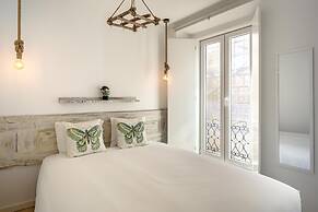 Downtown Modern Apartments With Balcony by Homing