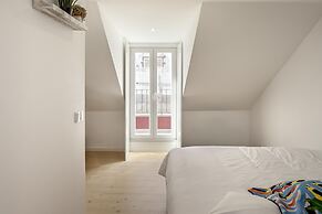 Downtown Modern Apartments With Balcony by Homing