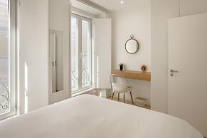 Downtown Modern Apartments With Balcony by Homing