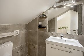 Downtown Modern Apartments With Balcony by Homing