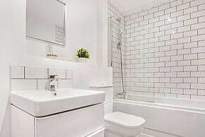 Charming Deritend Apartment With Full Access for Wheelchairs