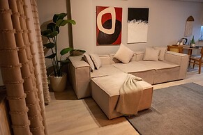 BL KARAKUM SUITES