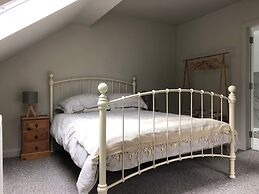 Apartment Bushmills Hideaway, Parking,pets Allowed