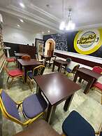 Chateau De LaRay Hotel Apo