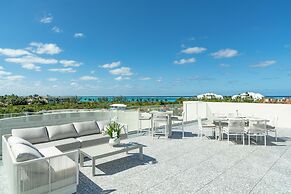 Ellipse Resort, Grace Bay