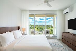 Ellipse Resort, Grace Bay