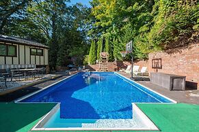 Summer Pool Oasis Custom Bar Arcade Pool Table