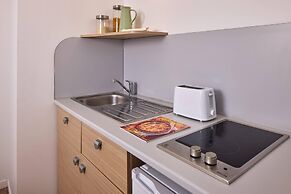 Quality Suites Meaux