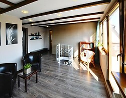 Large, Comfortable Holiday Villa With a Terrace