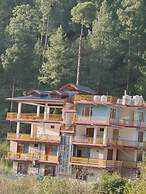 Shesh Besh Guest House & Restaurant