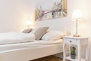 1BR Apt Near Westbahnhof Station