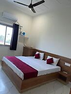 Ladlee Palace Guest House