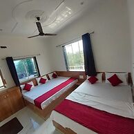 Ladlee Palace Guest House