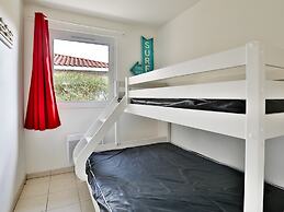 Stylish Villa in Parentis-en-born