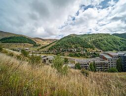 Cozy 2- Bedroom Mountain Apartment in Allos
