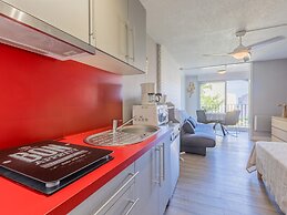 Cosy Apartment Near Sandy Beach