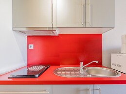 Cosy Apartment Near Sandy Beach