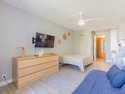 Cosy Apartment Near Sandy Beach