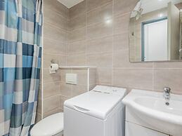 Cosy Apartment Near Sandy Beach